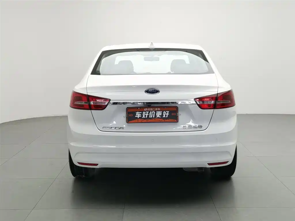 Ford Escort 2017 1.5L MT Fashion