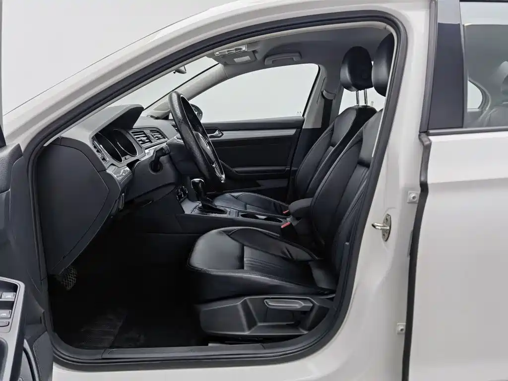 Volkswagen Lamando — миниатюра 10