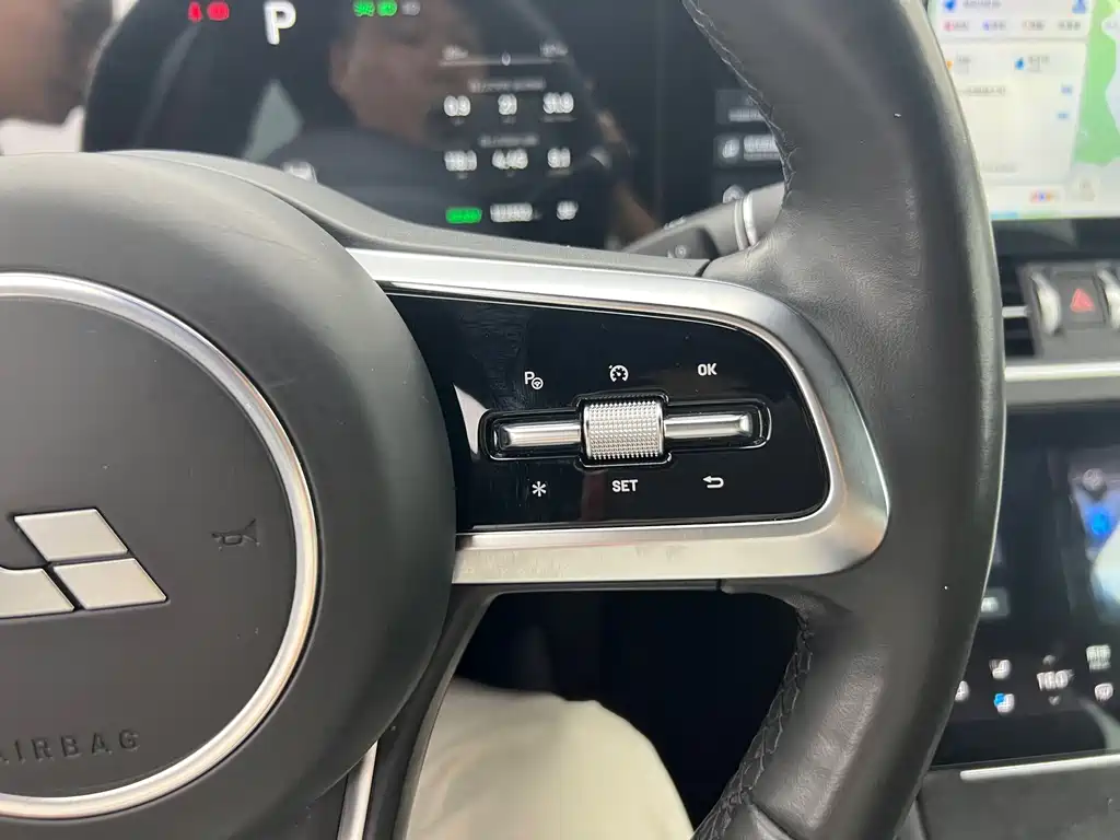 Li Auto Li ONE — миниатюра 19