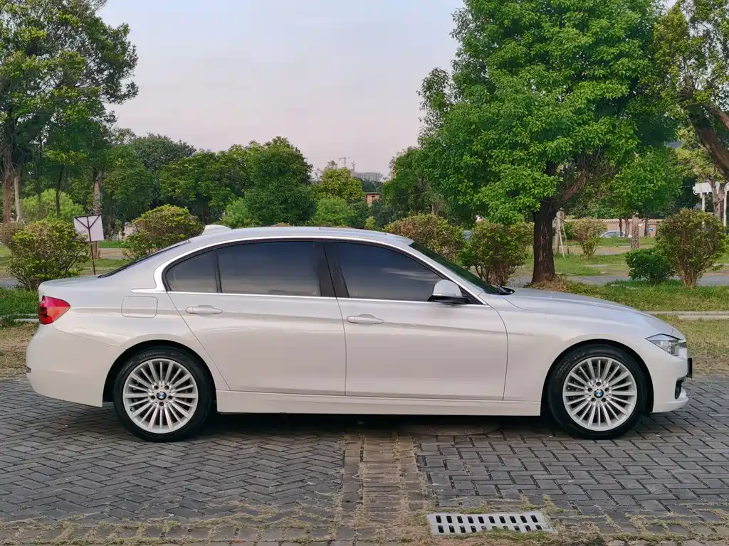 BMW 3 Series — миниатюра 4