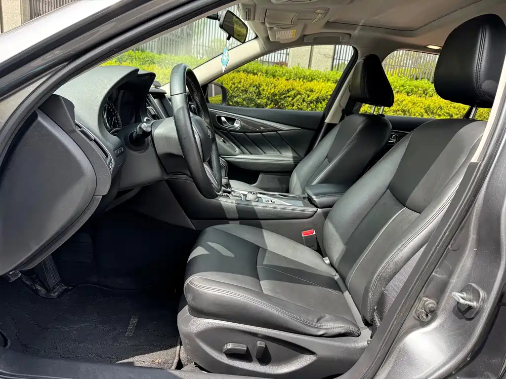 Infiniti Q50L 2018 2.0T Comfort VI