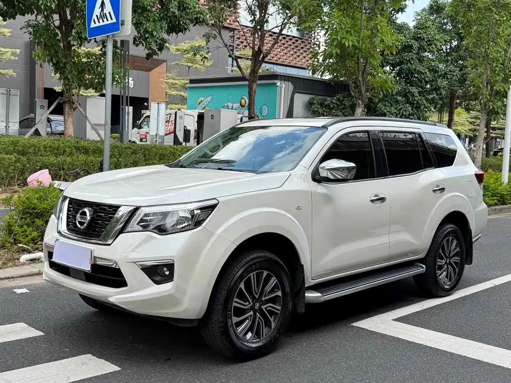 Nissan Terra 2020