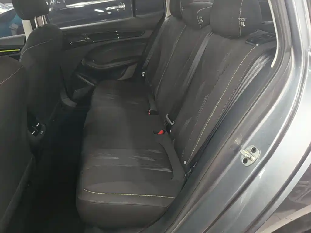 Roewe i5 — миниатюра 17