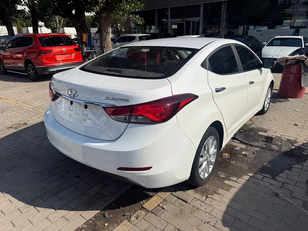 Hyundai Elantra Langdong — миниатюра 15