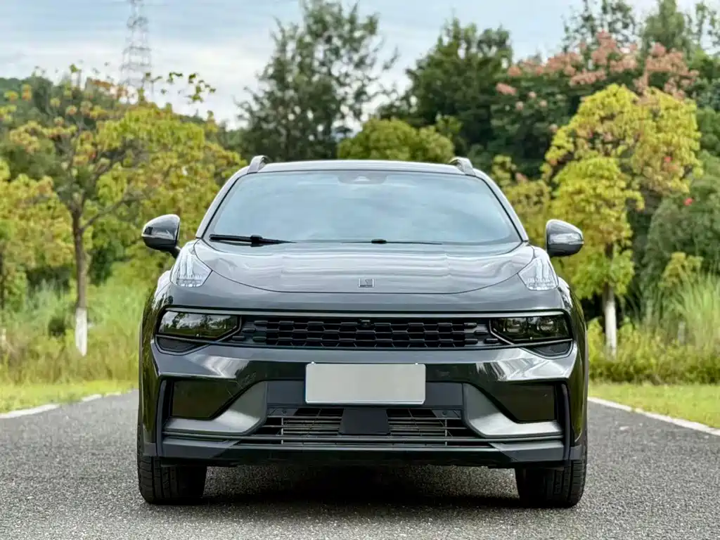 Lynk & Co 01 — миниатюра 2