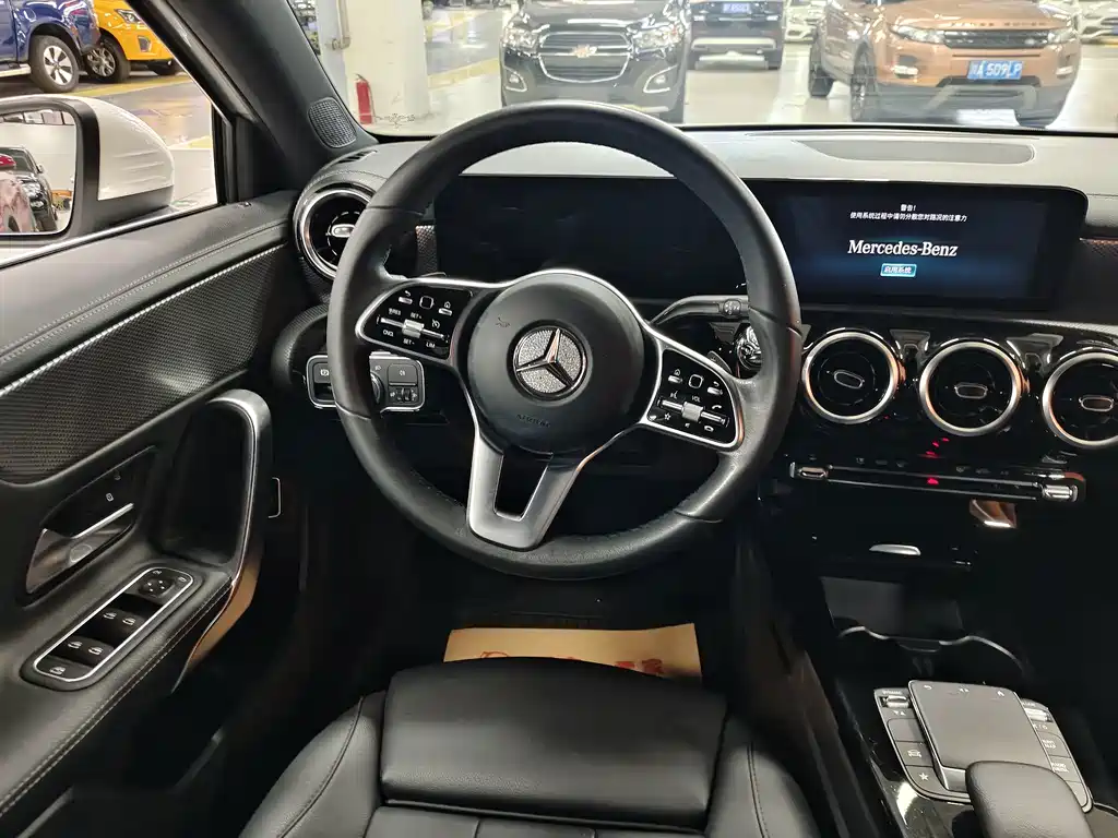 Mercedes-Benz A-Class — миниатюра 8