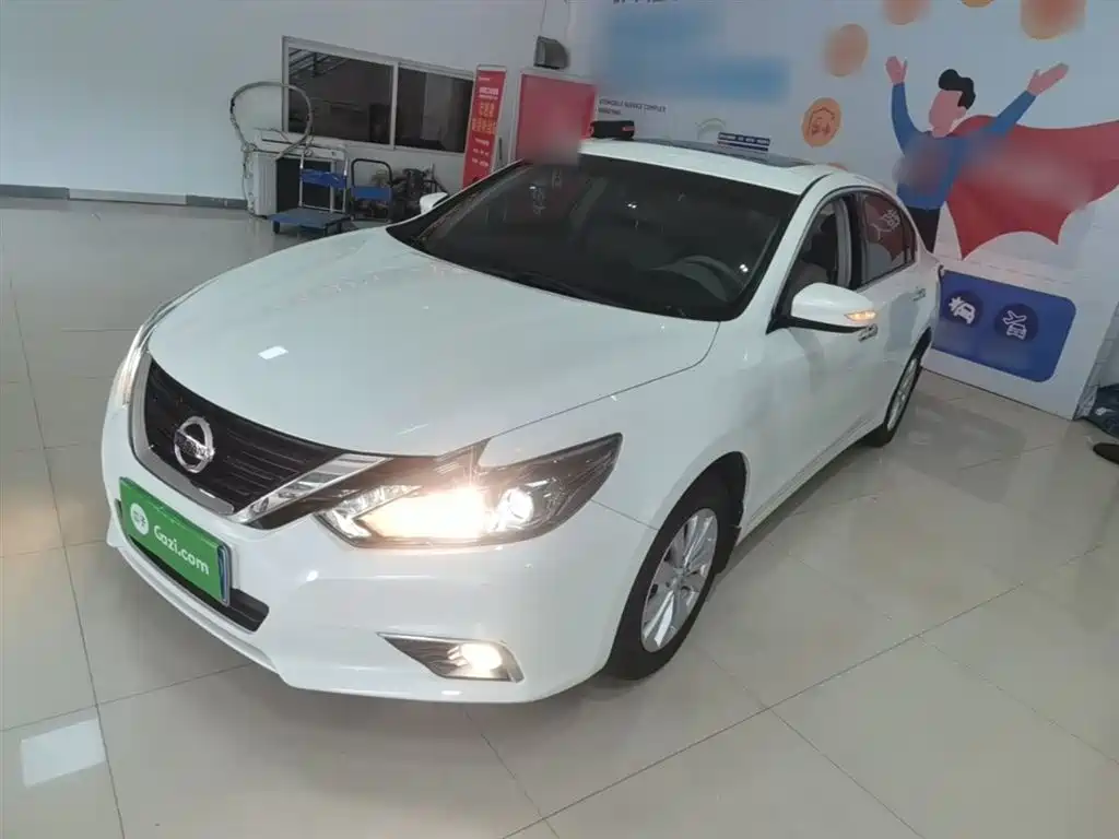 Купить Nissan Teana