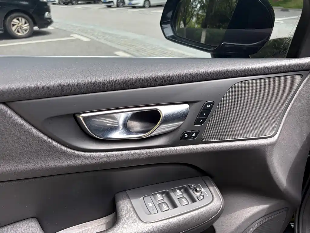 Volvo S60 — миниатюра 8