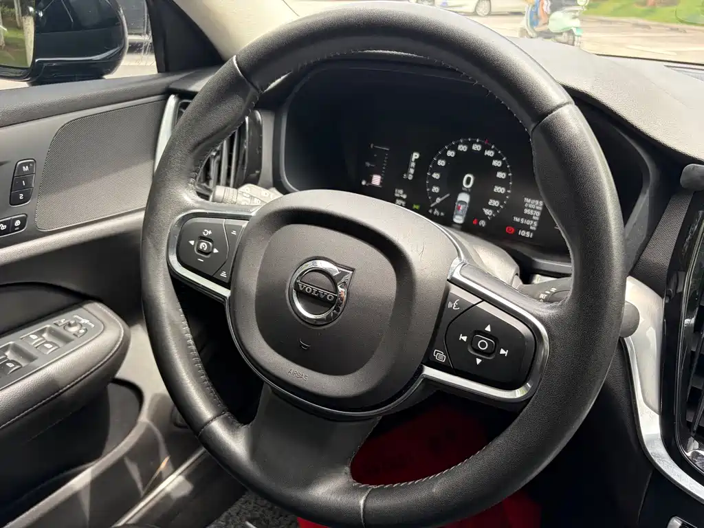 Volvo S60 — миниатюра 15