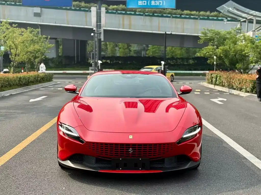 Ferrari Roma 2021