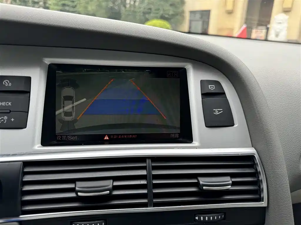 Audi A6L — миниатюра 9