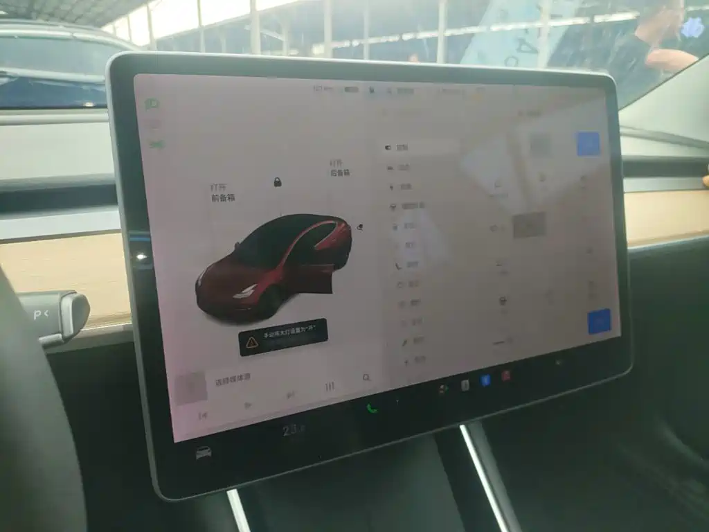 Tesla Model 3 — миниатюра 13