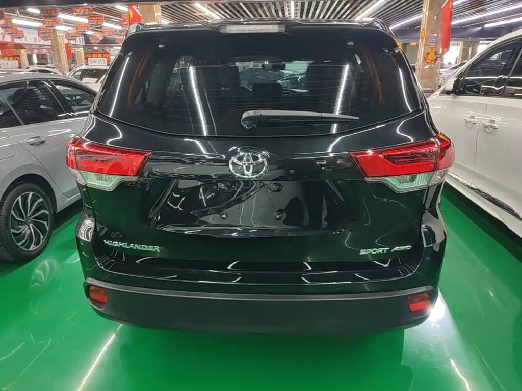 Toyota Highlander — миниатюра 6