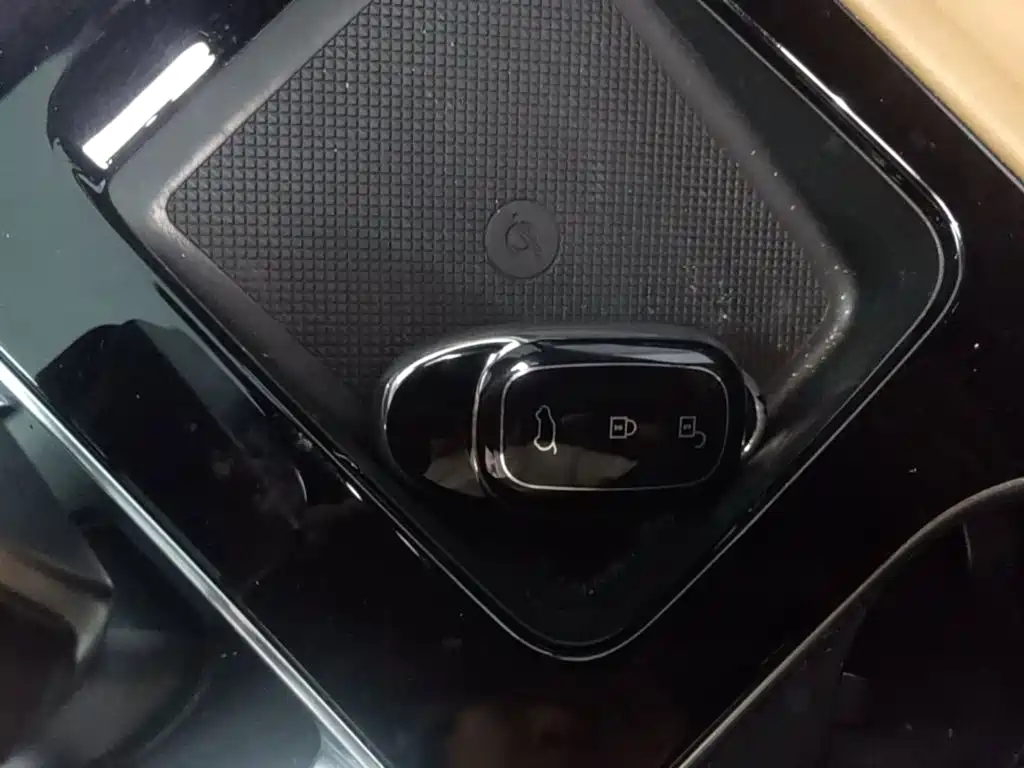 Li Auto Li ONE — миниатюра 9