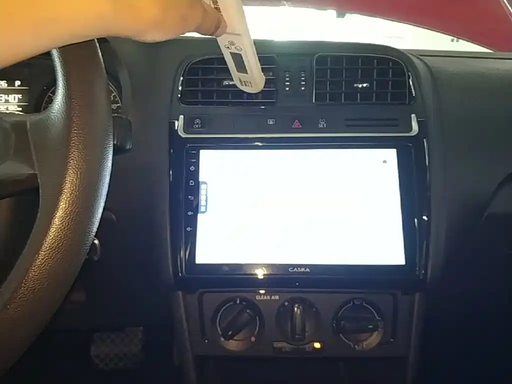 Volkswagen Polo — миниатюра 13