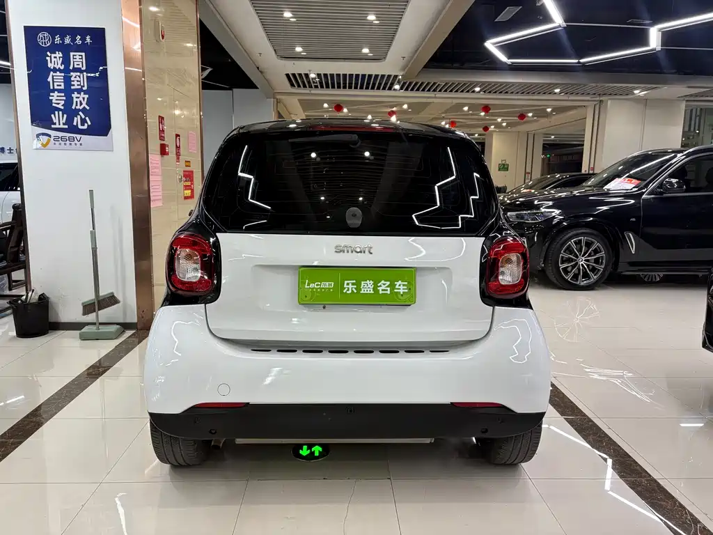 smart Smart Fortwo — миниатюра 12
