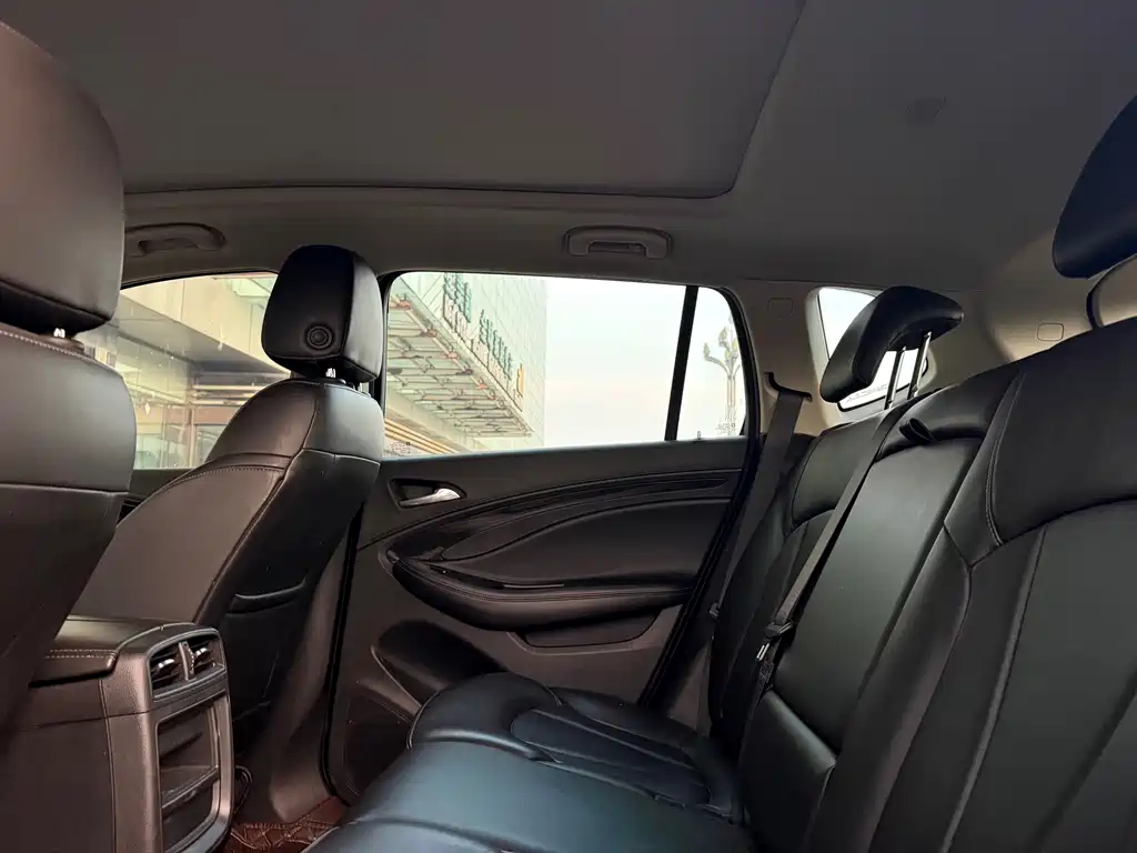 Buick Envision Plus — миниатюра 4