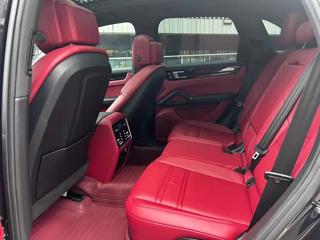 Porsche Cayenne Hybrid — миниатюра 7