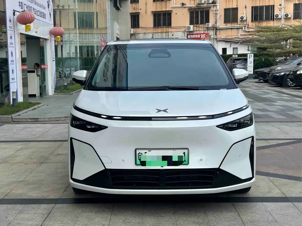 XPeng X9 — миниатюра 2