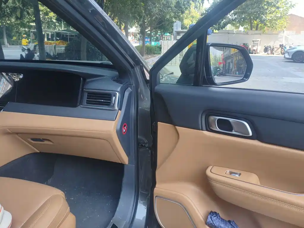 Li Auto Li ONE — миниатюра 19