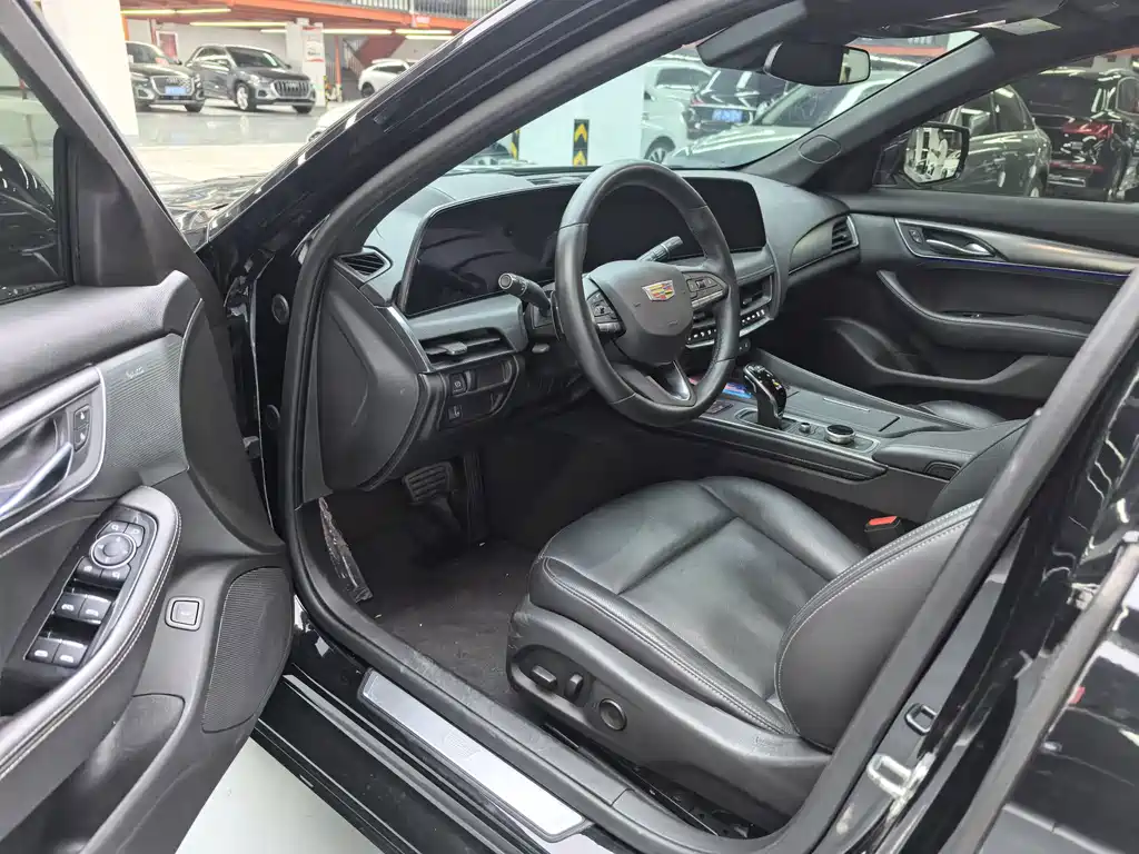 Cadillac CT5 — миниатюра 4