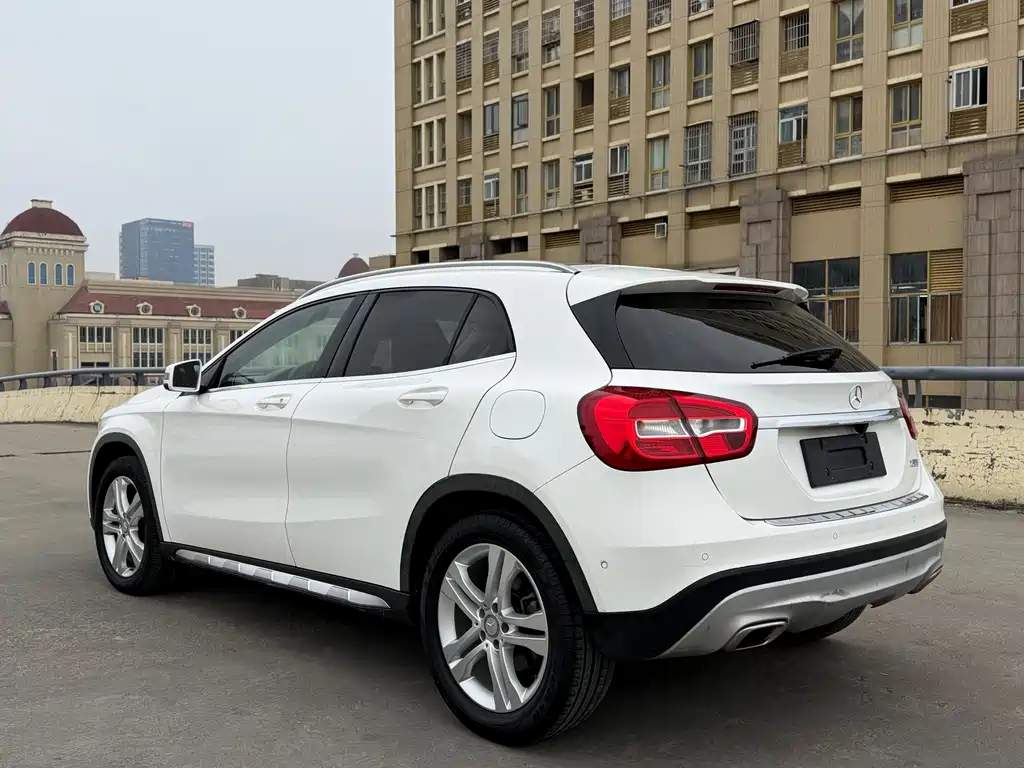 Mercedes-Benz GLA — миниатюра 15