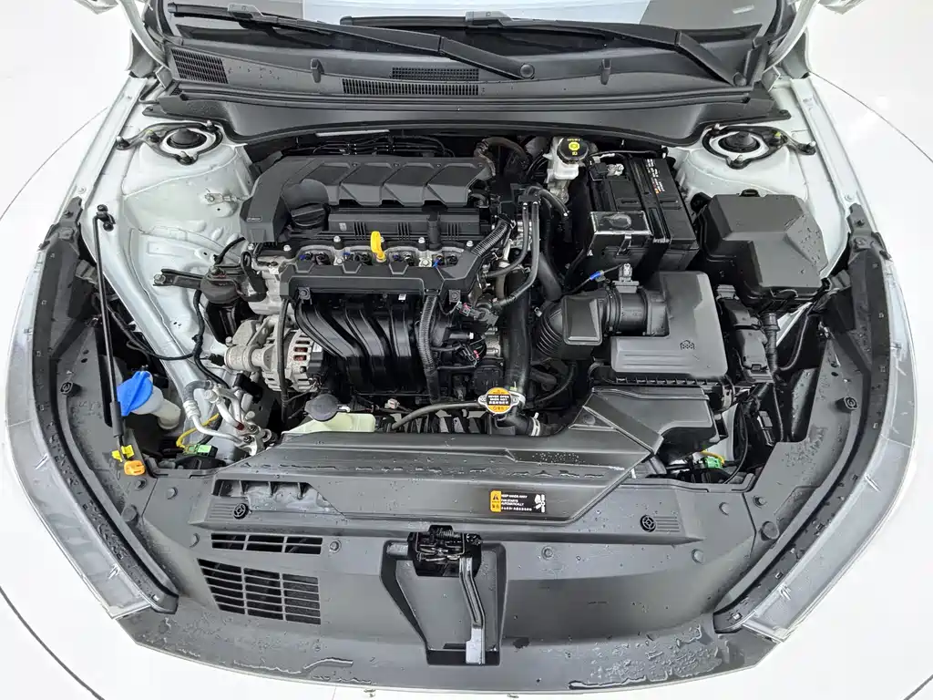 Hyundai Elantra — миниатюра 29