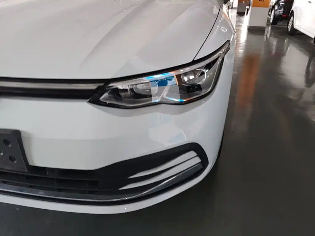 Volkswagen Golf — миниатюра 24