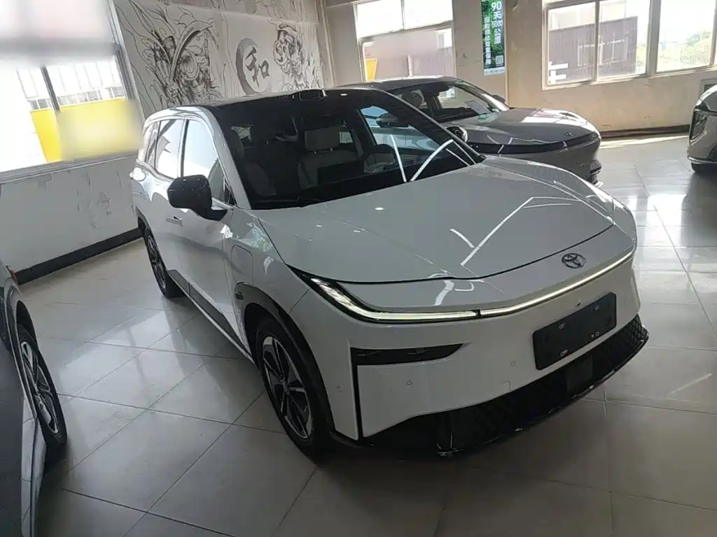 Toyota bZ3X — миниатюра 4