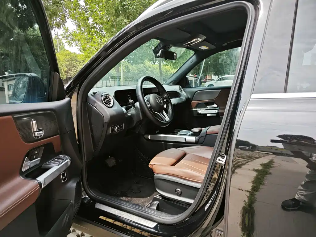 Mercedes-Benz GLB — миниатюра 4