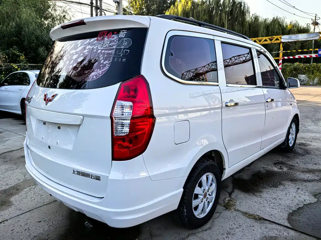 Wuling Hongguang — миниатюра 7