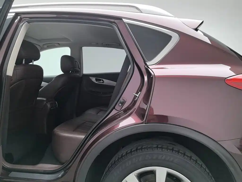 Infiniti QX50 — миниатюра 15