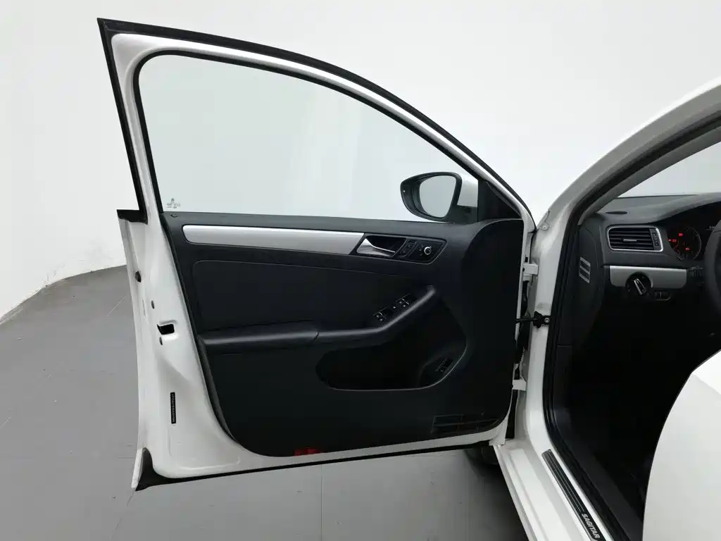 Volkswagen Sagitar — миниатюра 8