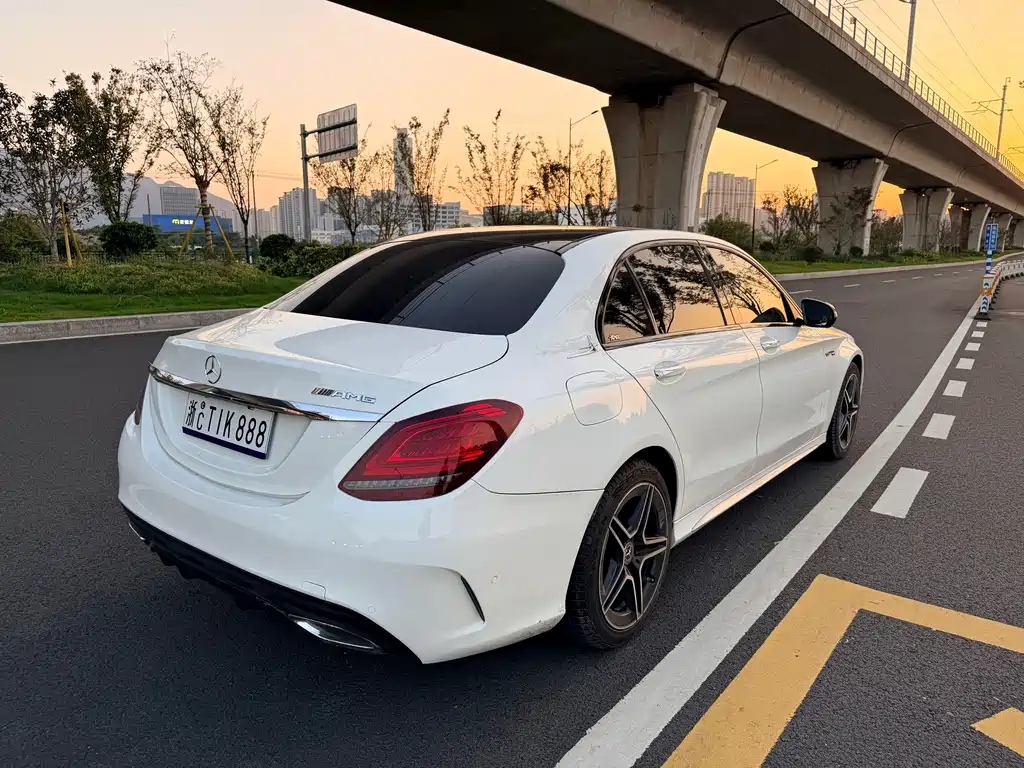 Mercedes-Benz C-Class — миниатюра 10