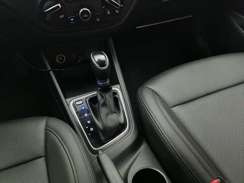 Hyundai Verna — миниатюра 13