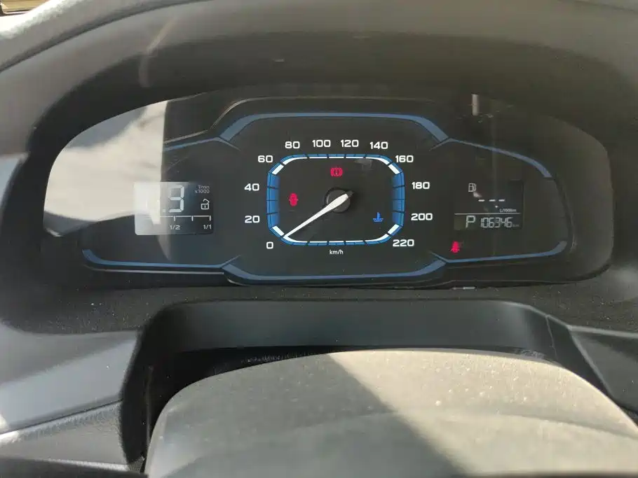 Roewe 360 — миниатюра 14