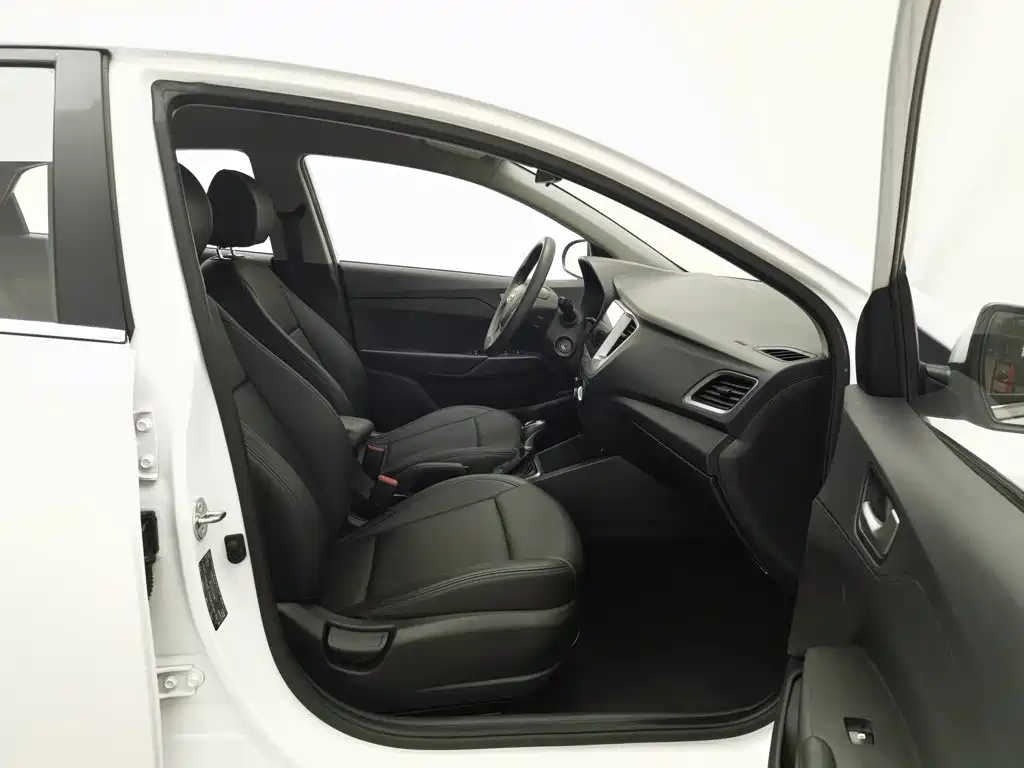 Hyundai Verna — миниатюра 23