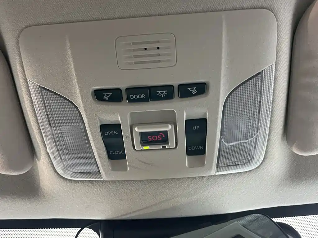 Toyota Corolla — миниатюра 12