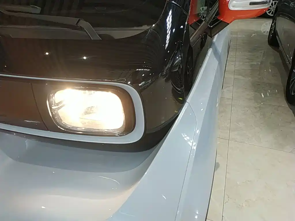 Baojun KiWi EV — миниатюра 24