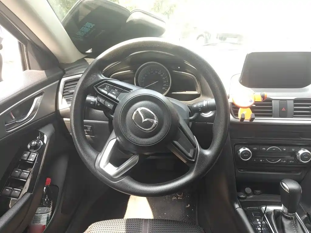 Mazda 3 Axela — миниатюра 6