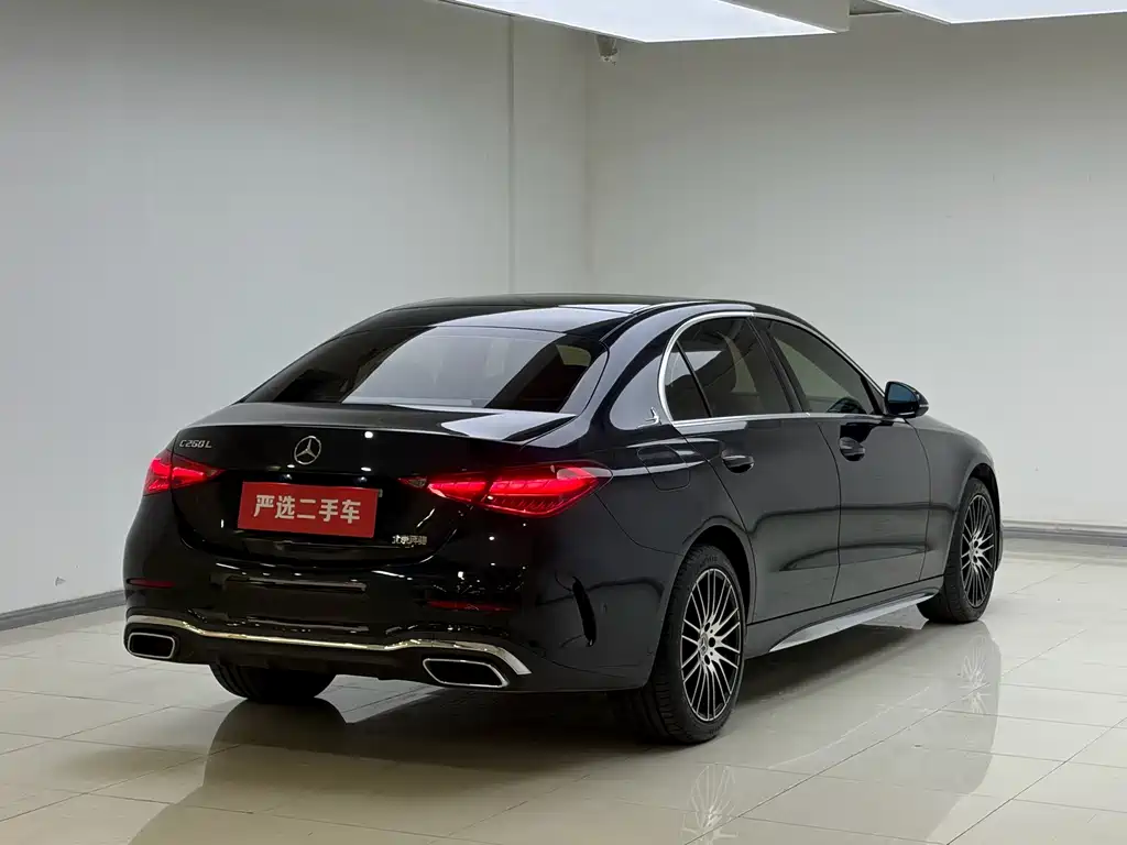 Mercedes-Benz C-Class — миниатюра 7