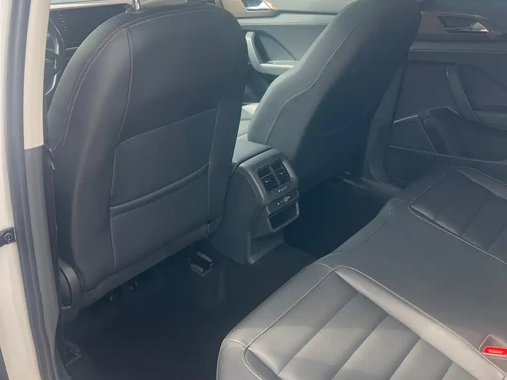 Volkswagen Tharu — миниатюра 9
