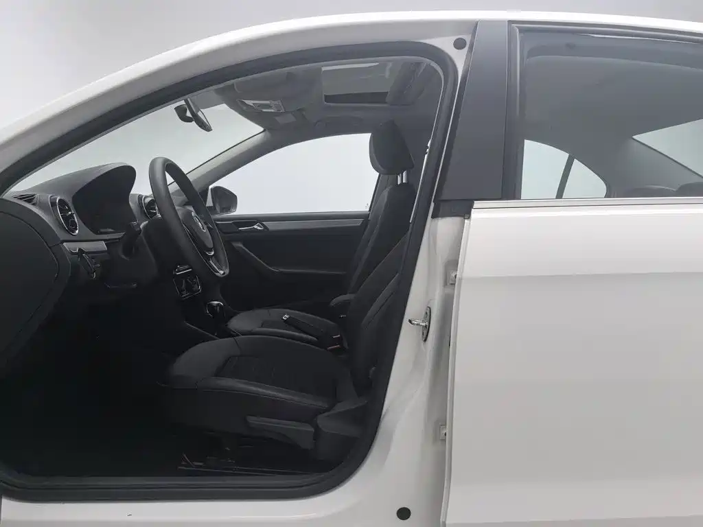 Volkswagen Jetta — миниатюра 10