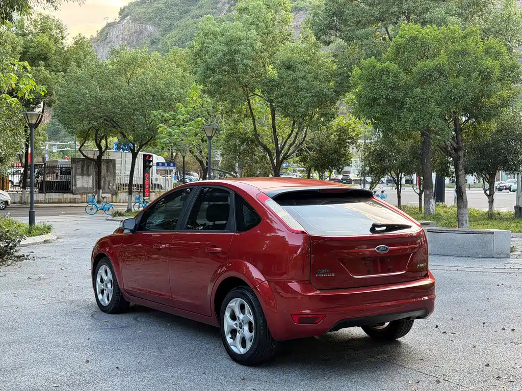 Ford Focus — миниатюра 6