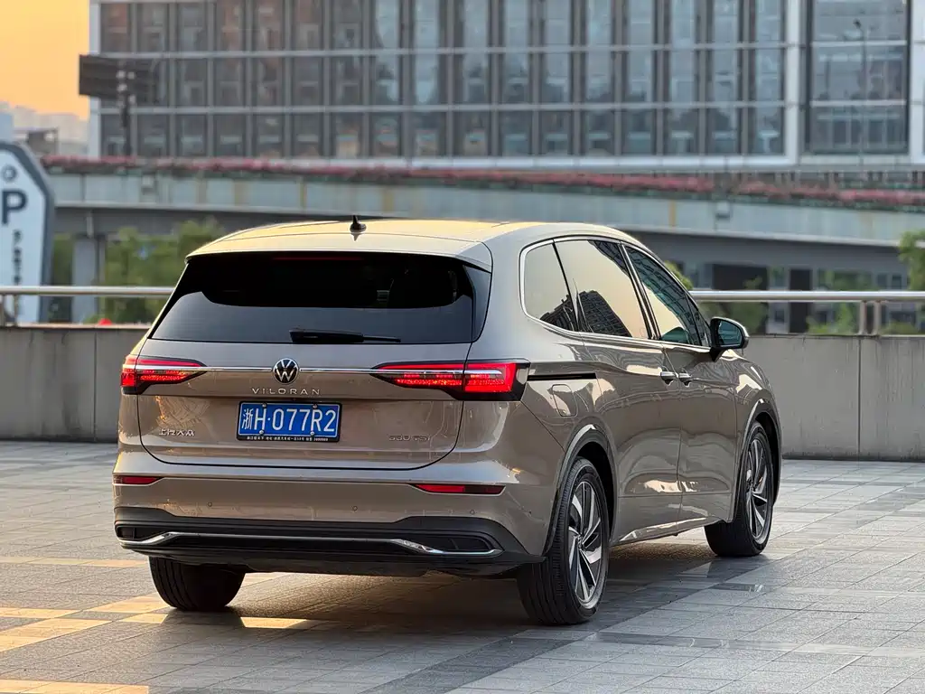 Volkswagen Viloran 2022 330TSI Luxury