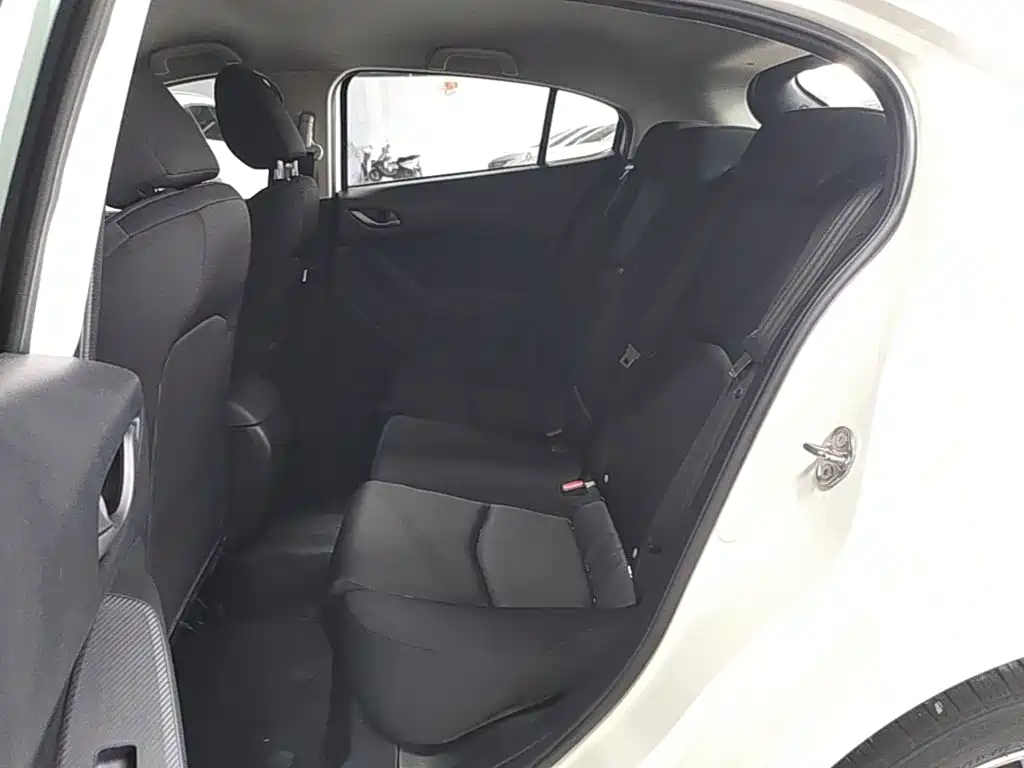 Mazda 3 Axela — миниатюра 17