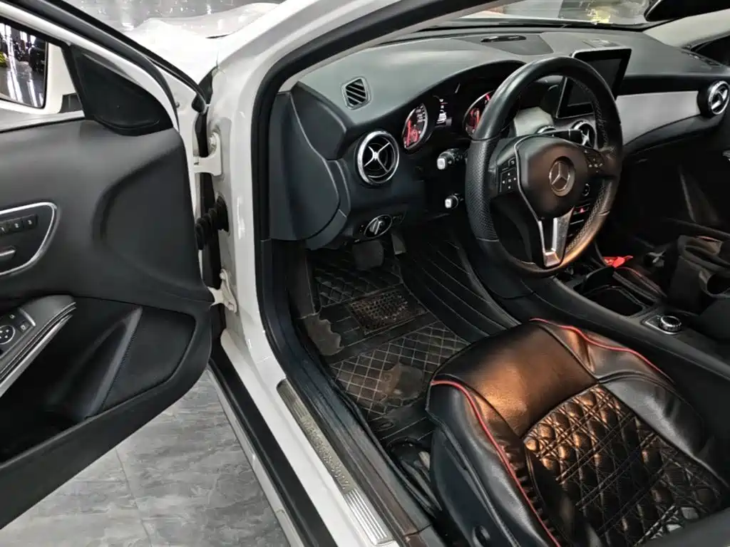 Mercedes-Benz GLA — миниатюра 16