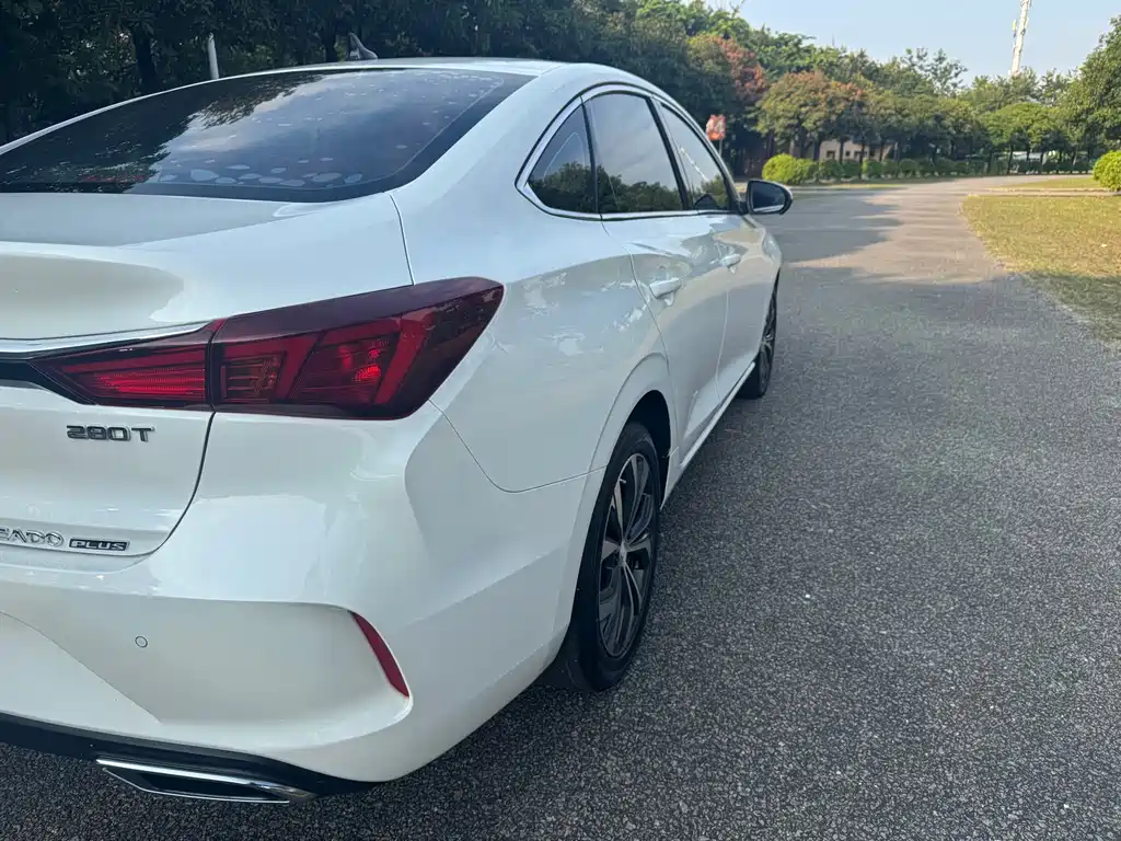 Changan Eado — миниатюра 9