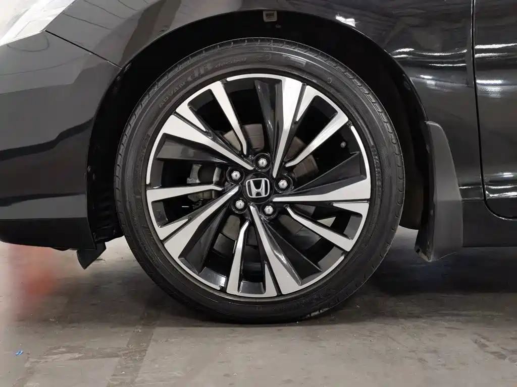 Honda Accord — миниатюра 17
