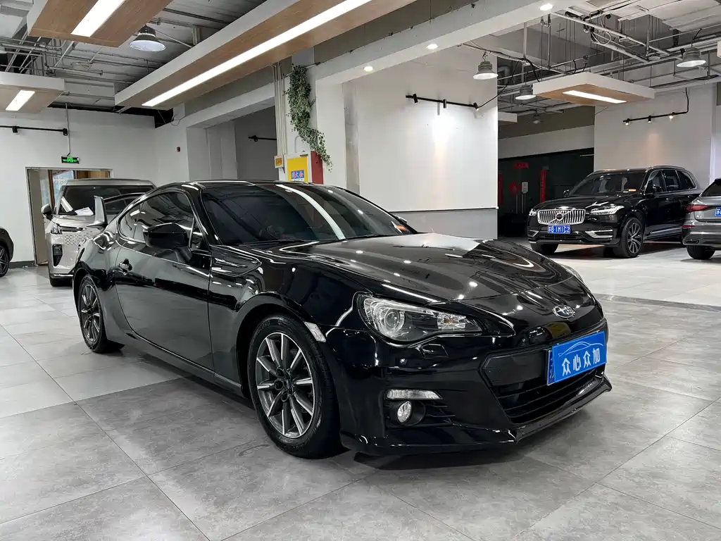 Subaru BRZ 2.0i Manual Edition, фото 3